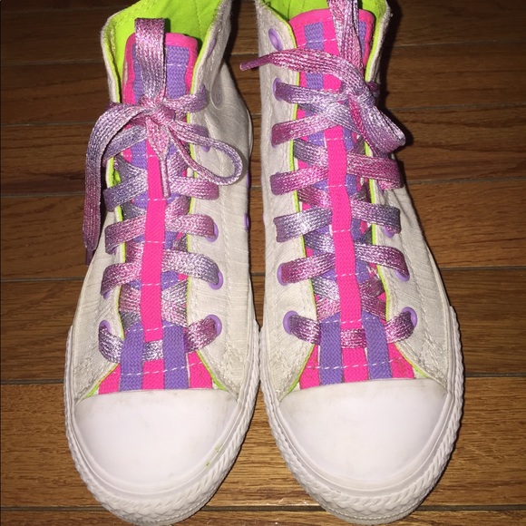 white converse size 2.5